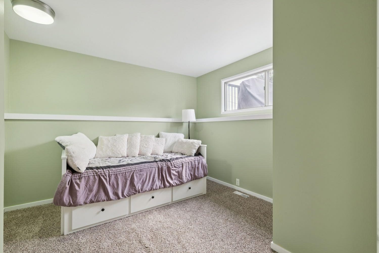 28 Cantrell Bay SW