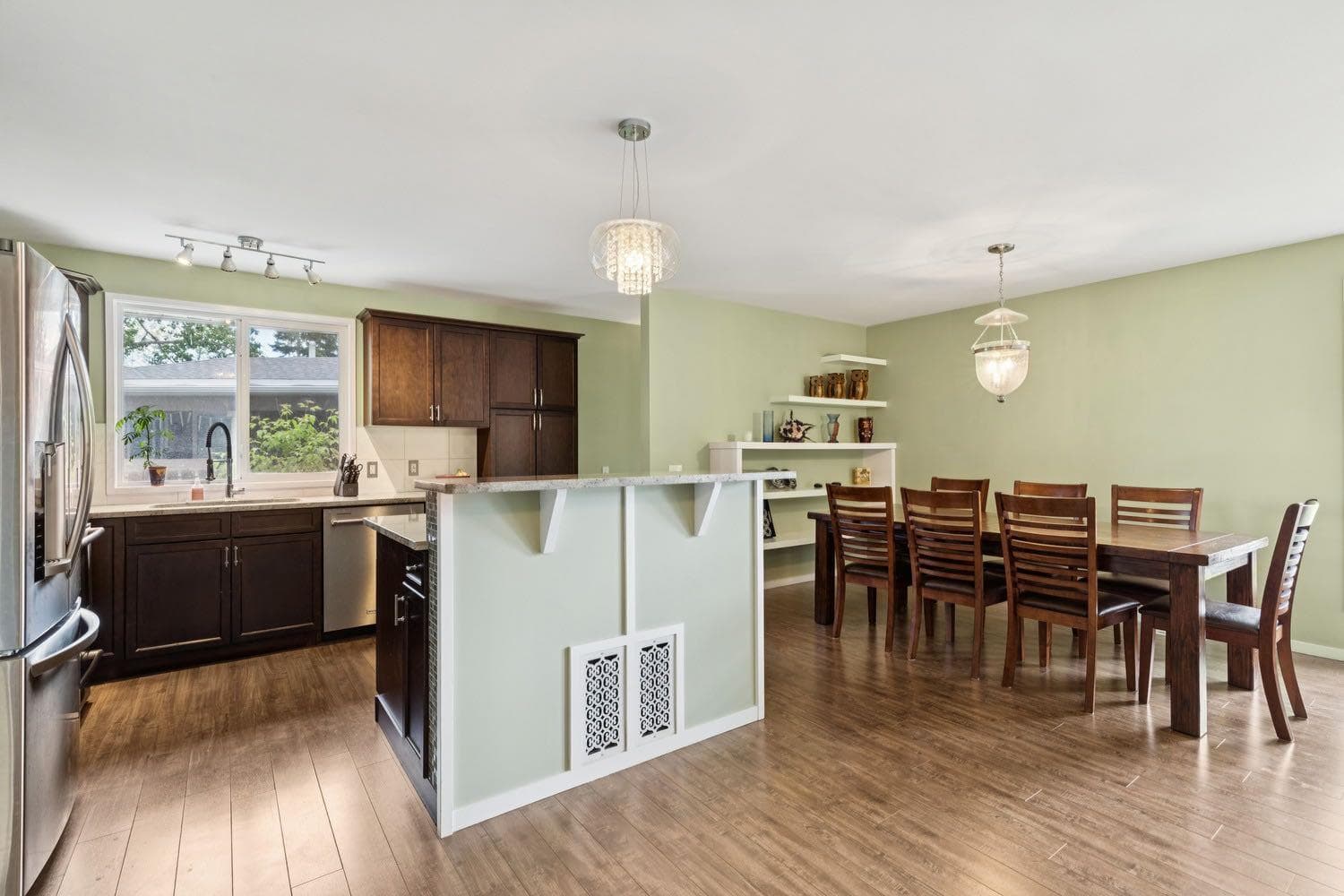 28 Cantrell Bay SW