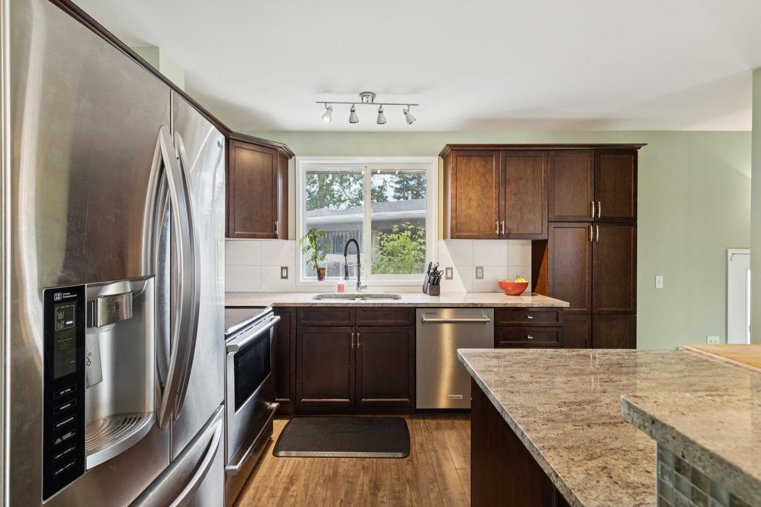 28 Cantrell Bay SW