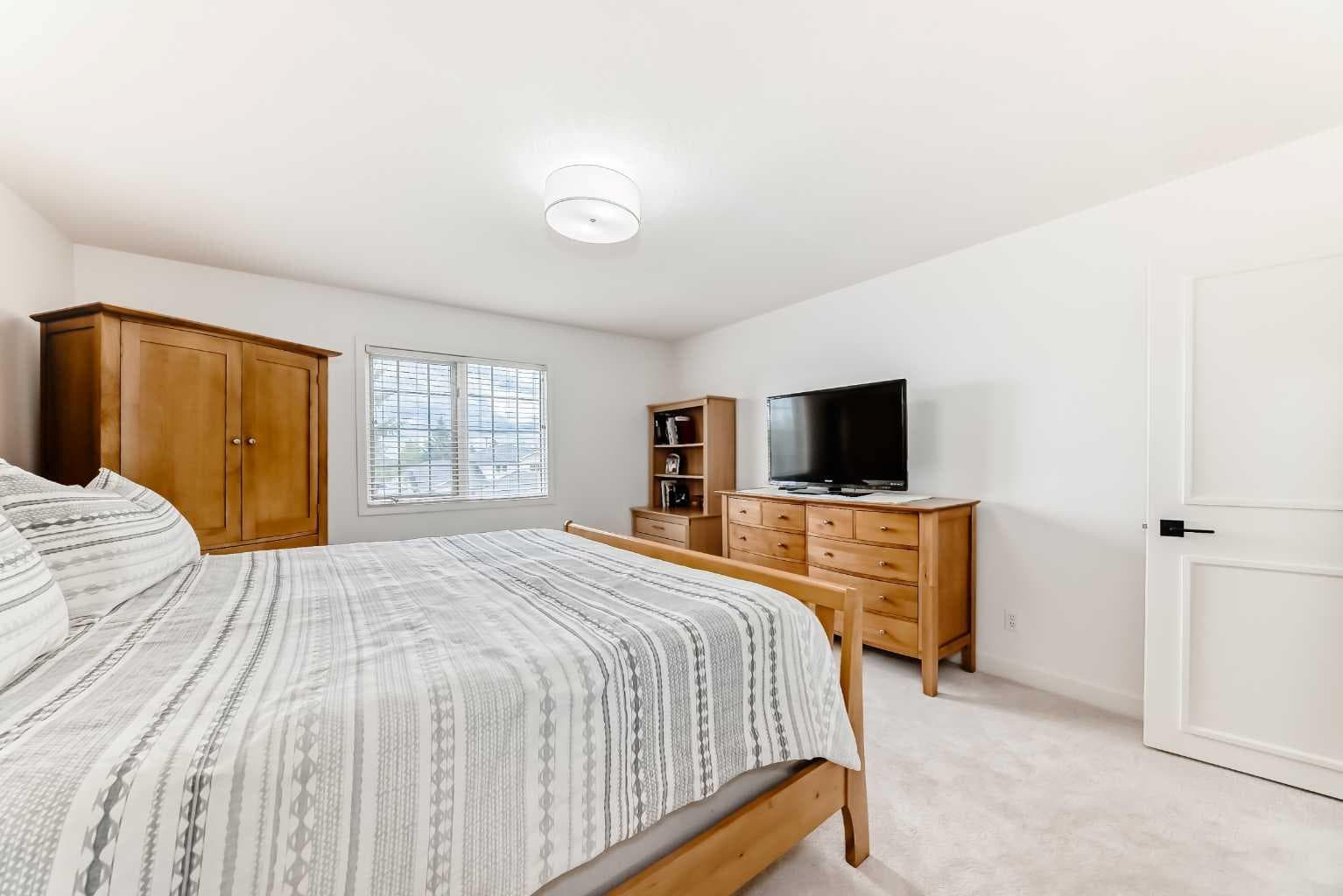 163 Shannon Circle SW