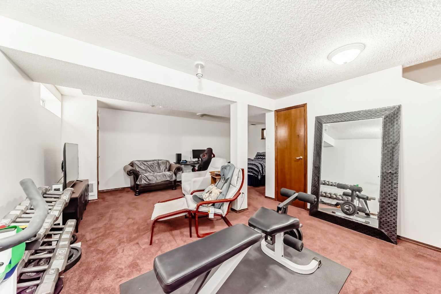 163 Shannon Circle SW