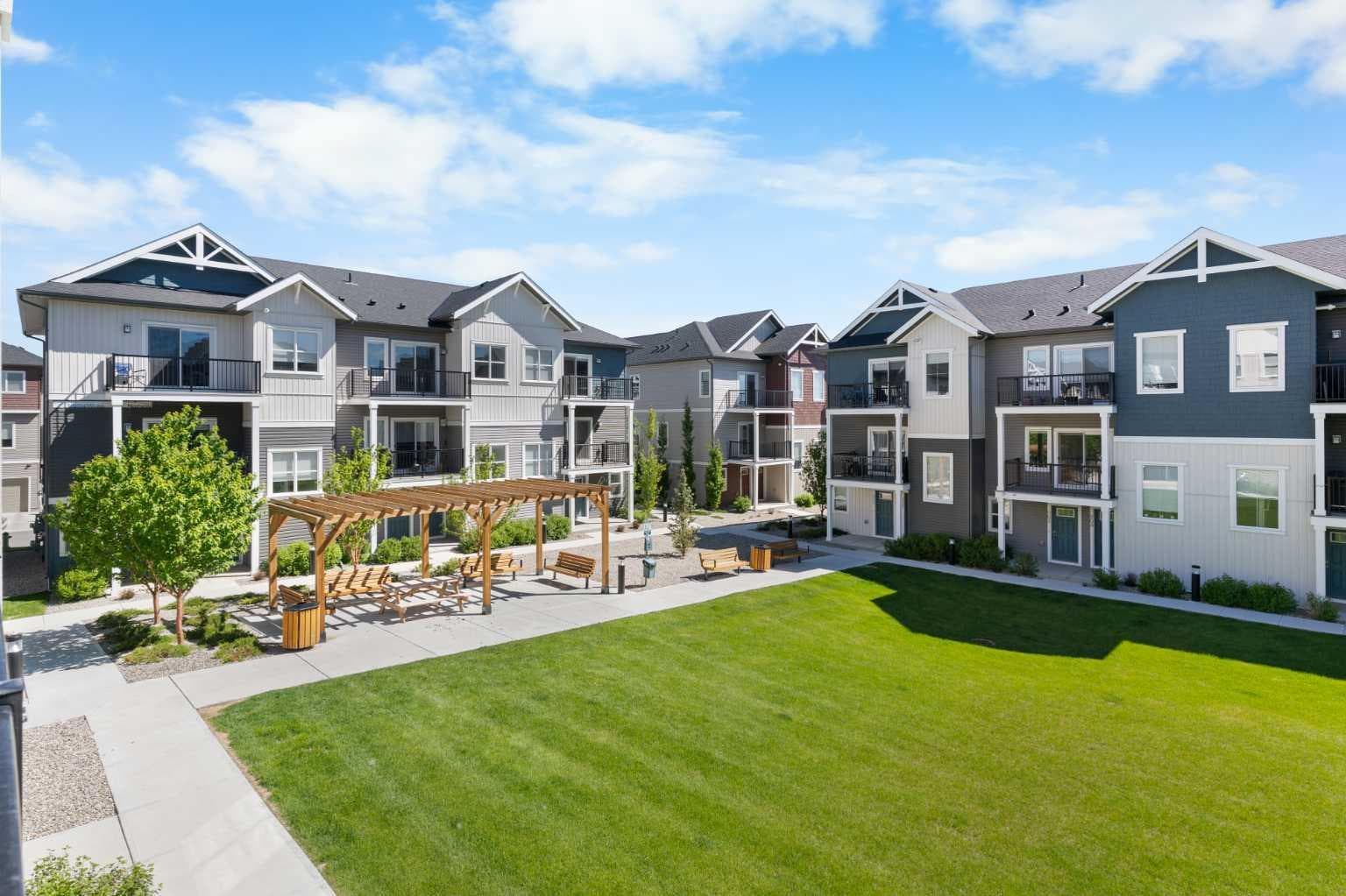 1303, 24 Rivercrest Drive 