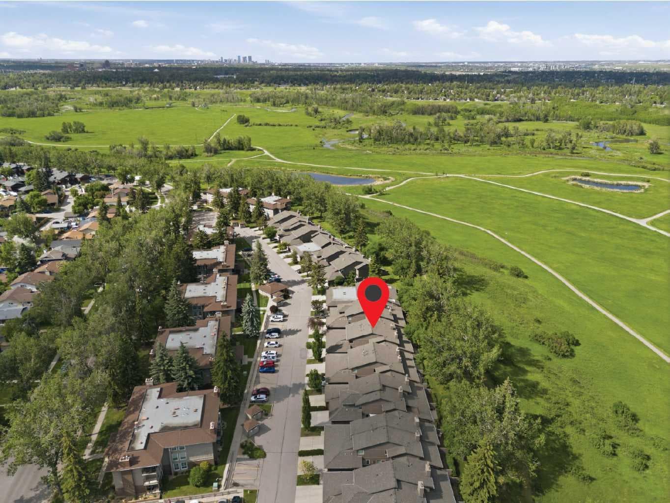 821, 860 Midridge Drive SE