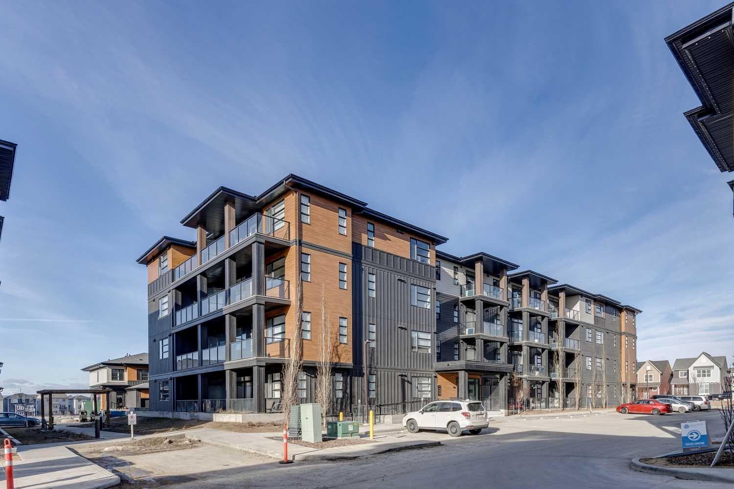 2302, 55 Lucas Way NW