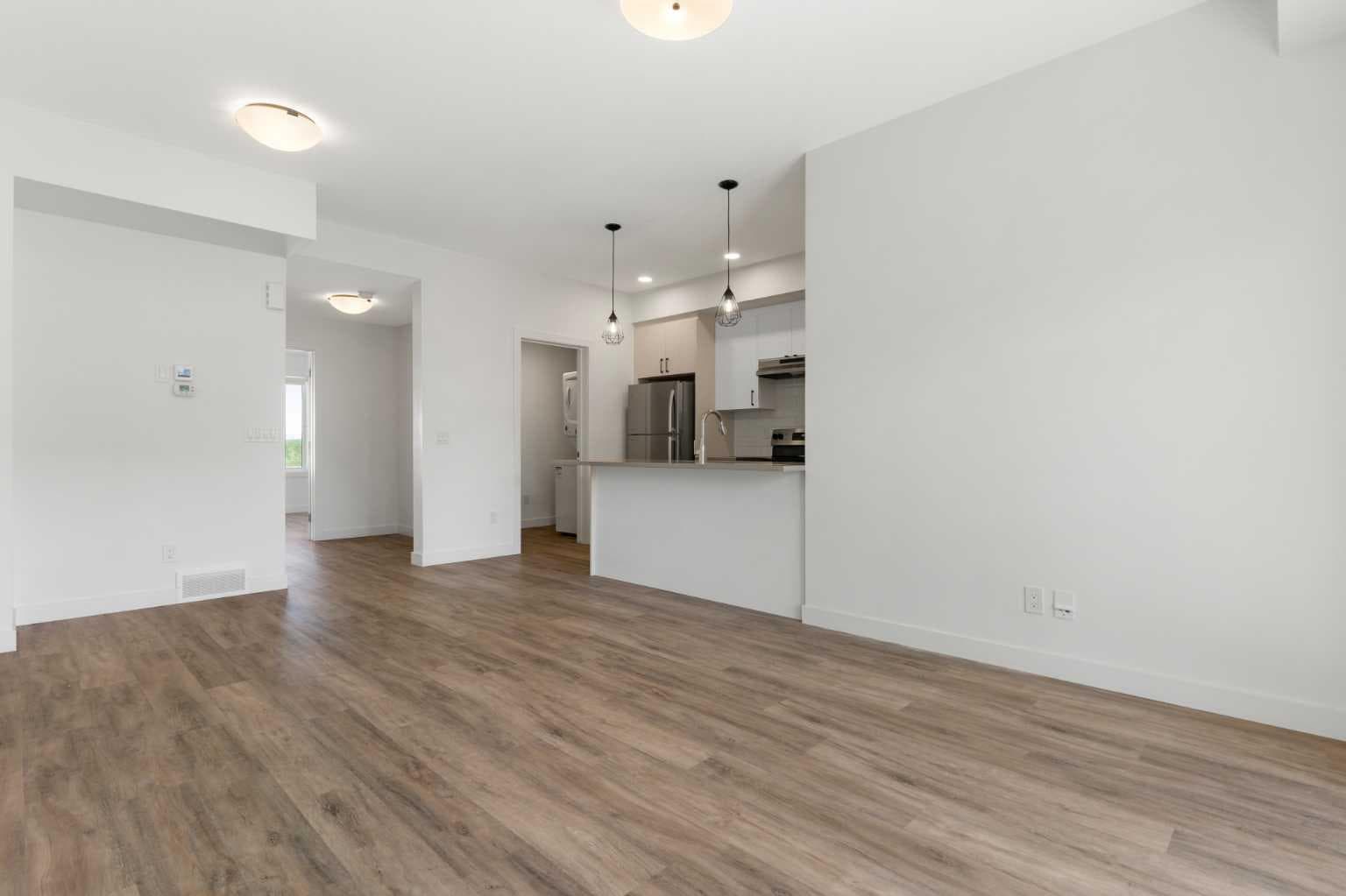 1804, 24 Rivercrest Drive 