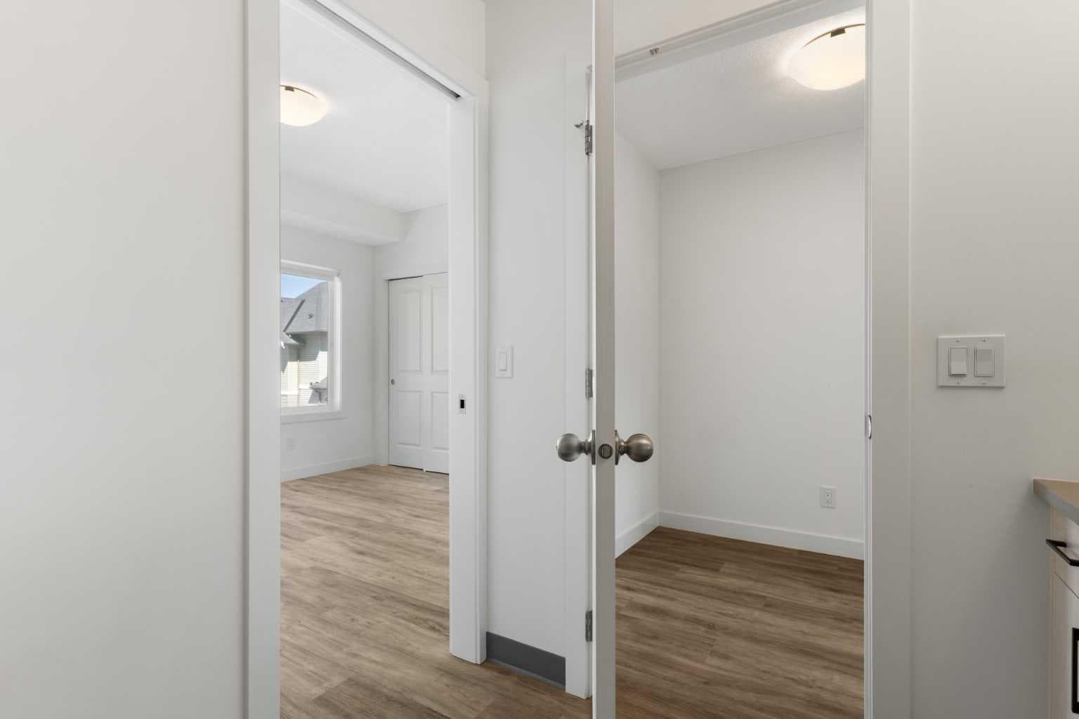 1804, 24 Rivercrest Drive 