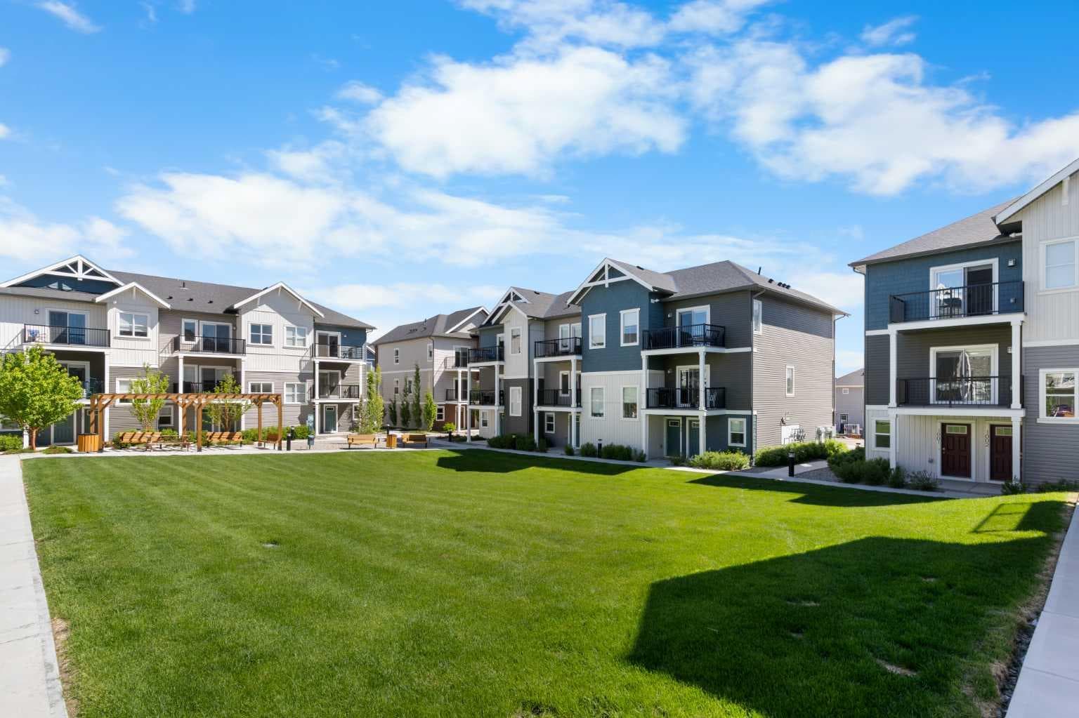 1804, 24 Rivercrest Drive 