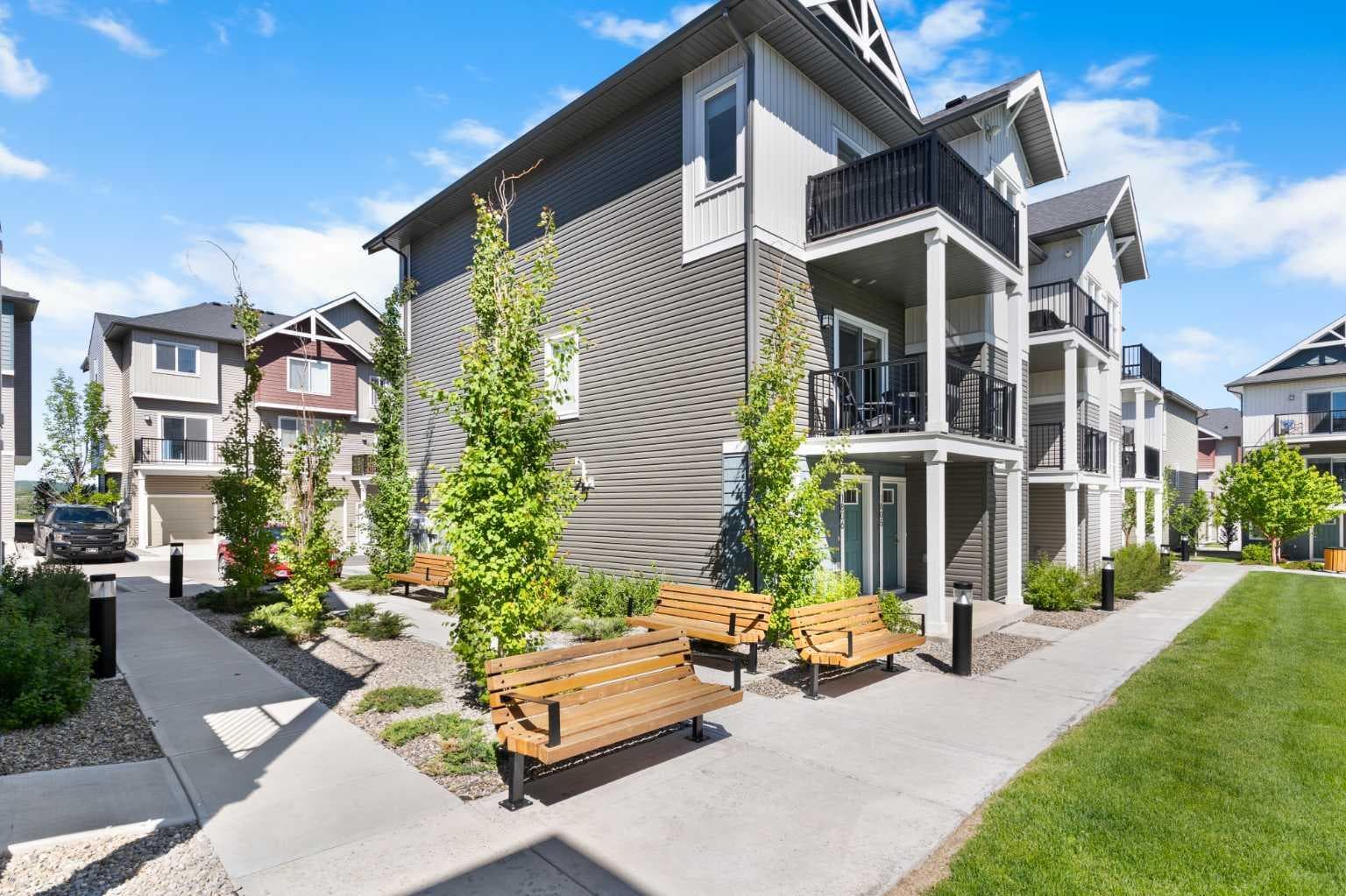 1804, 24 Rivercrest Drive 