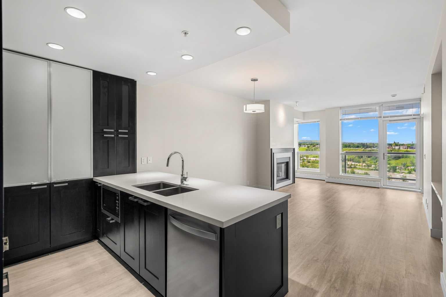 1712, 222 Riverfront Avenue SW