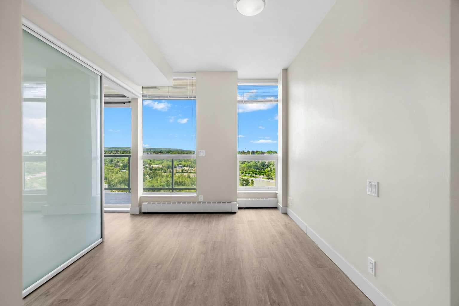 1712, 222 Riverfront Avenue SW