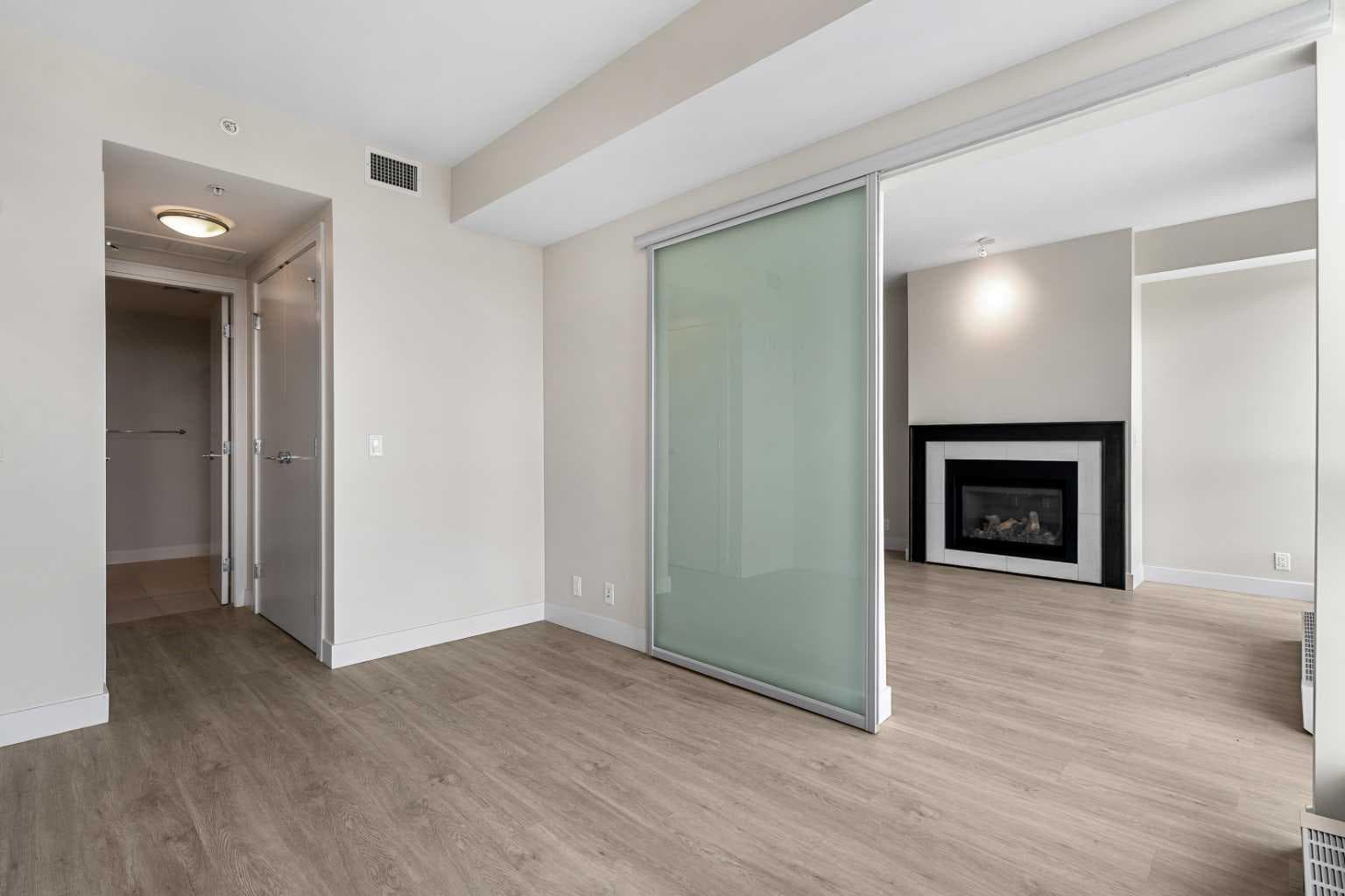 1712, 222 Riverfront Avenue SW