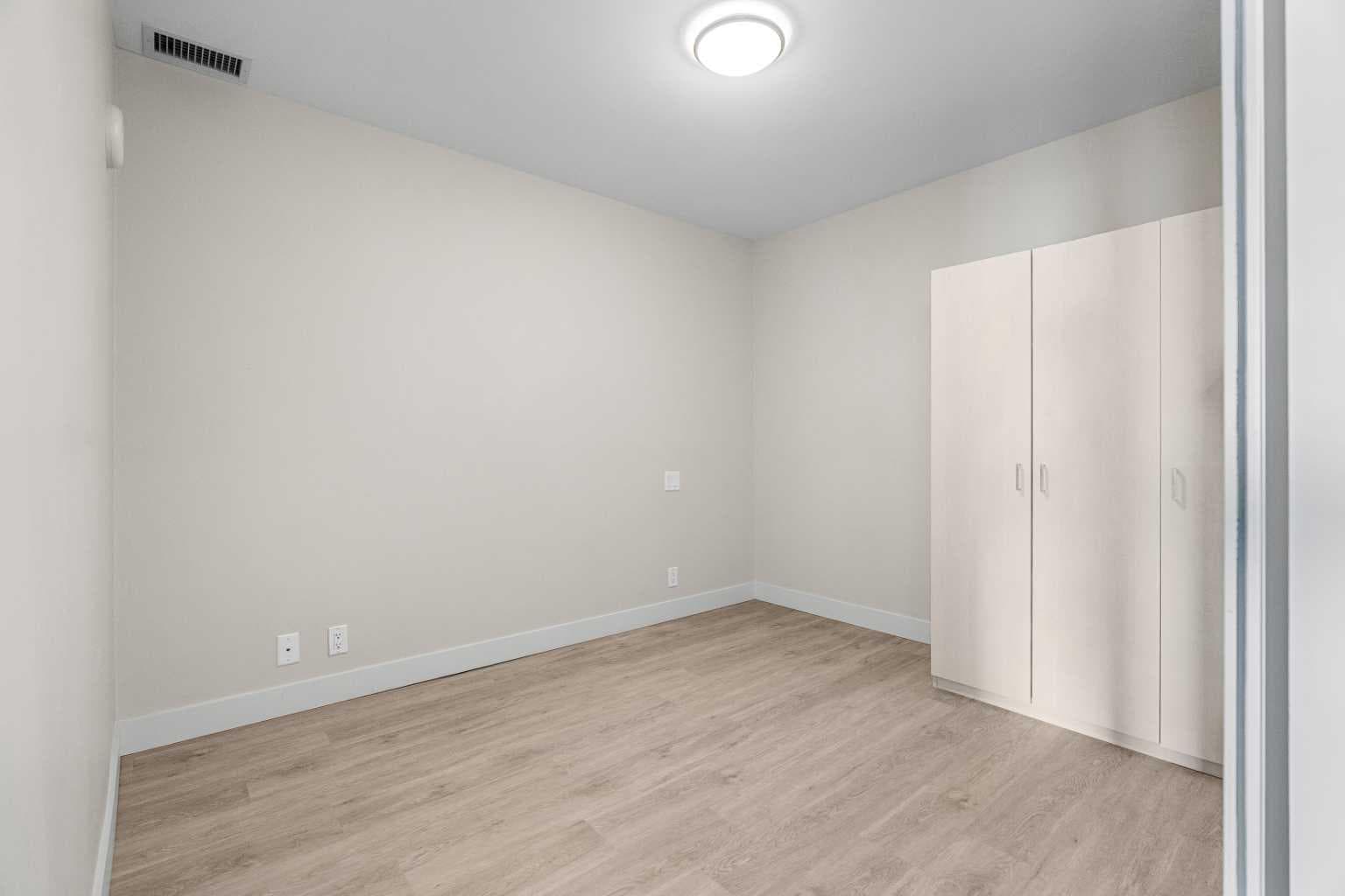 1712, 222 Riverfront Avenue SW