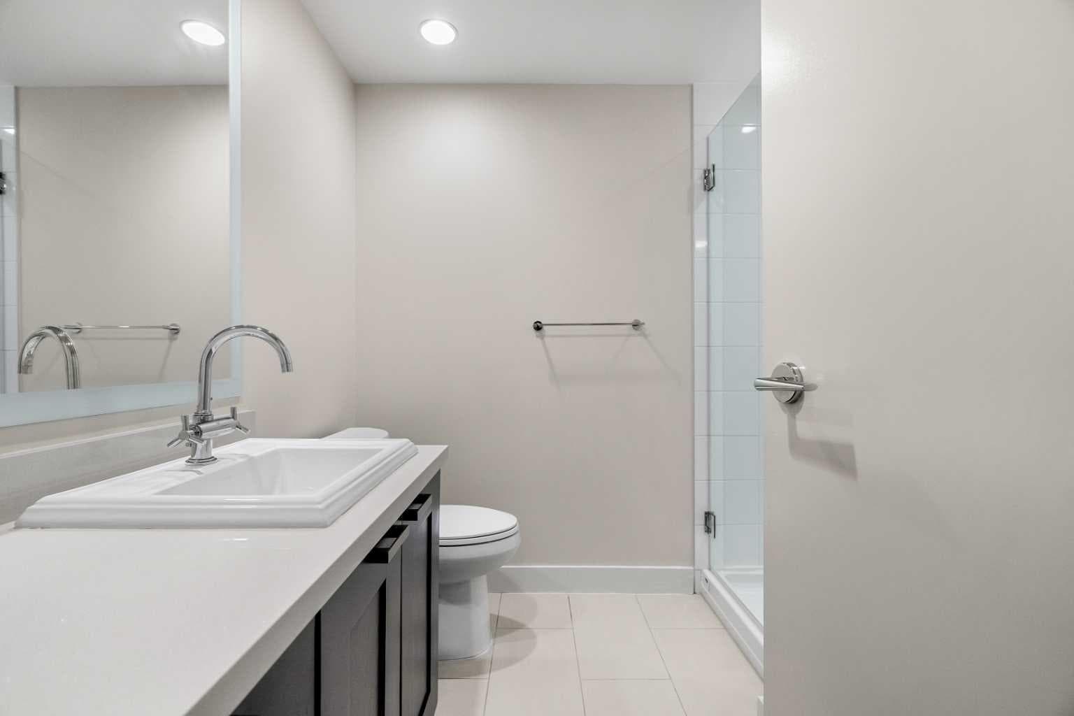1712, 222 Riverfront Avenue SW