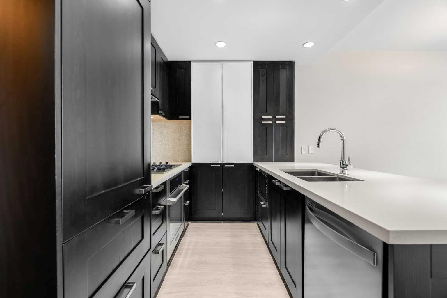 1712, 222 Riverfront Avenue SW
