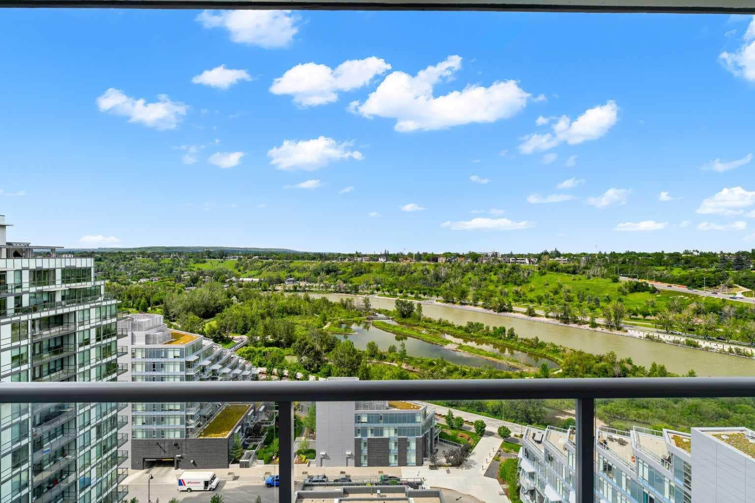 1712, 222 Riverfront Avenue SW