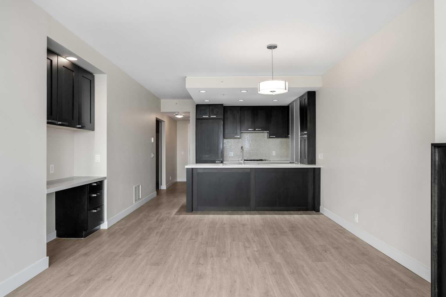 1712, 222 Riverfront Avenue SW