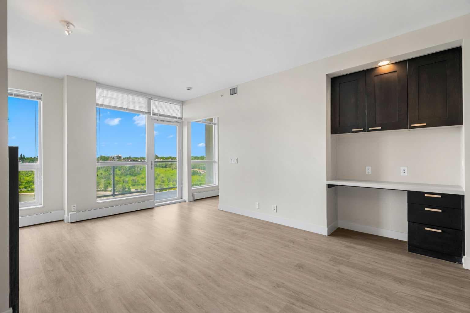 1712, 222 Riverfront Avenue SW