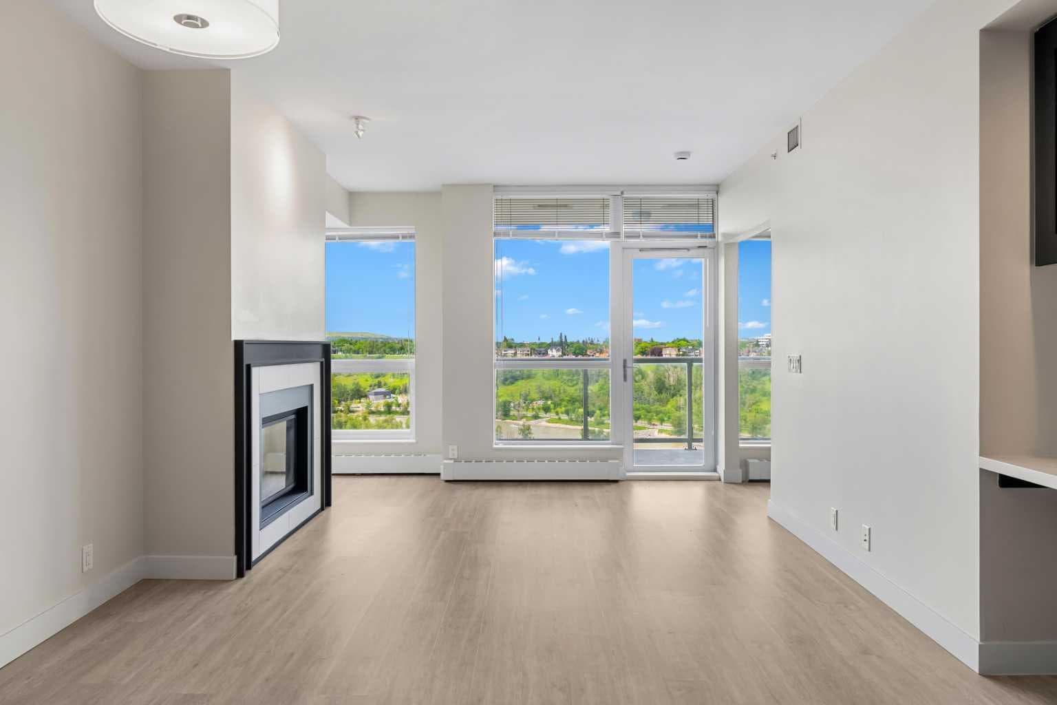 1712, 222 Riverfront Avenue SW