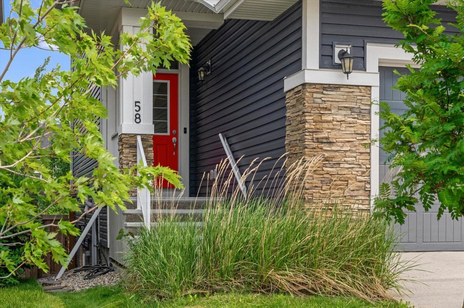 58 Crestbrook Drive SW