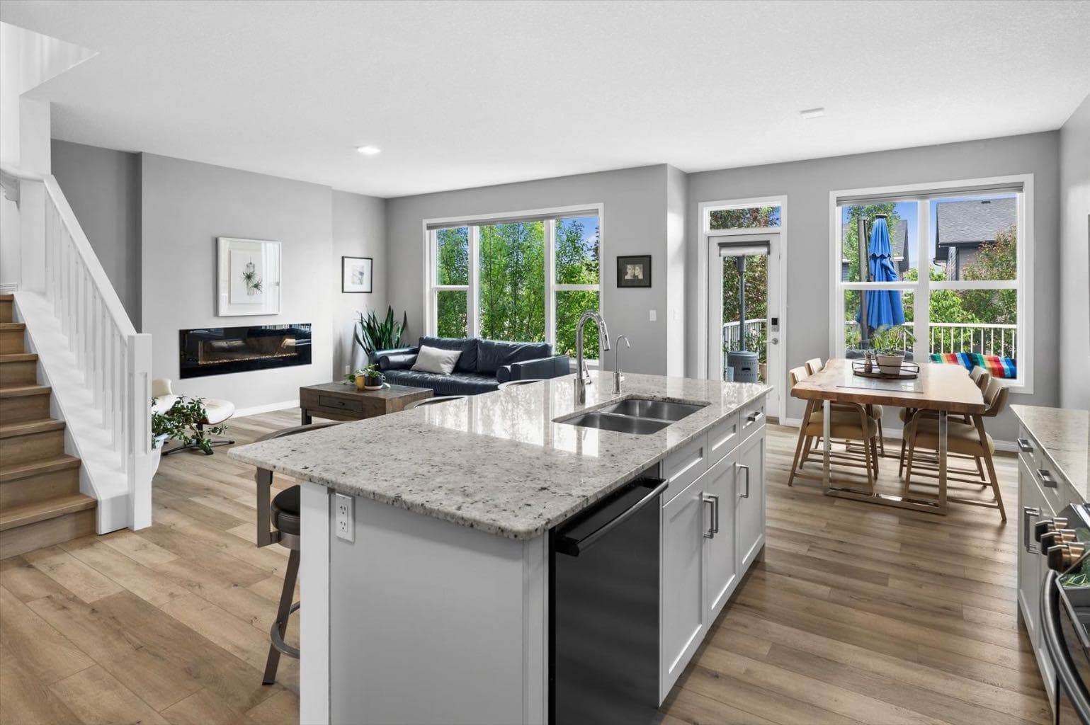 58 Crestbrook Drive SW