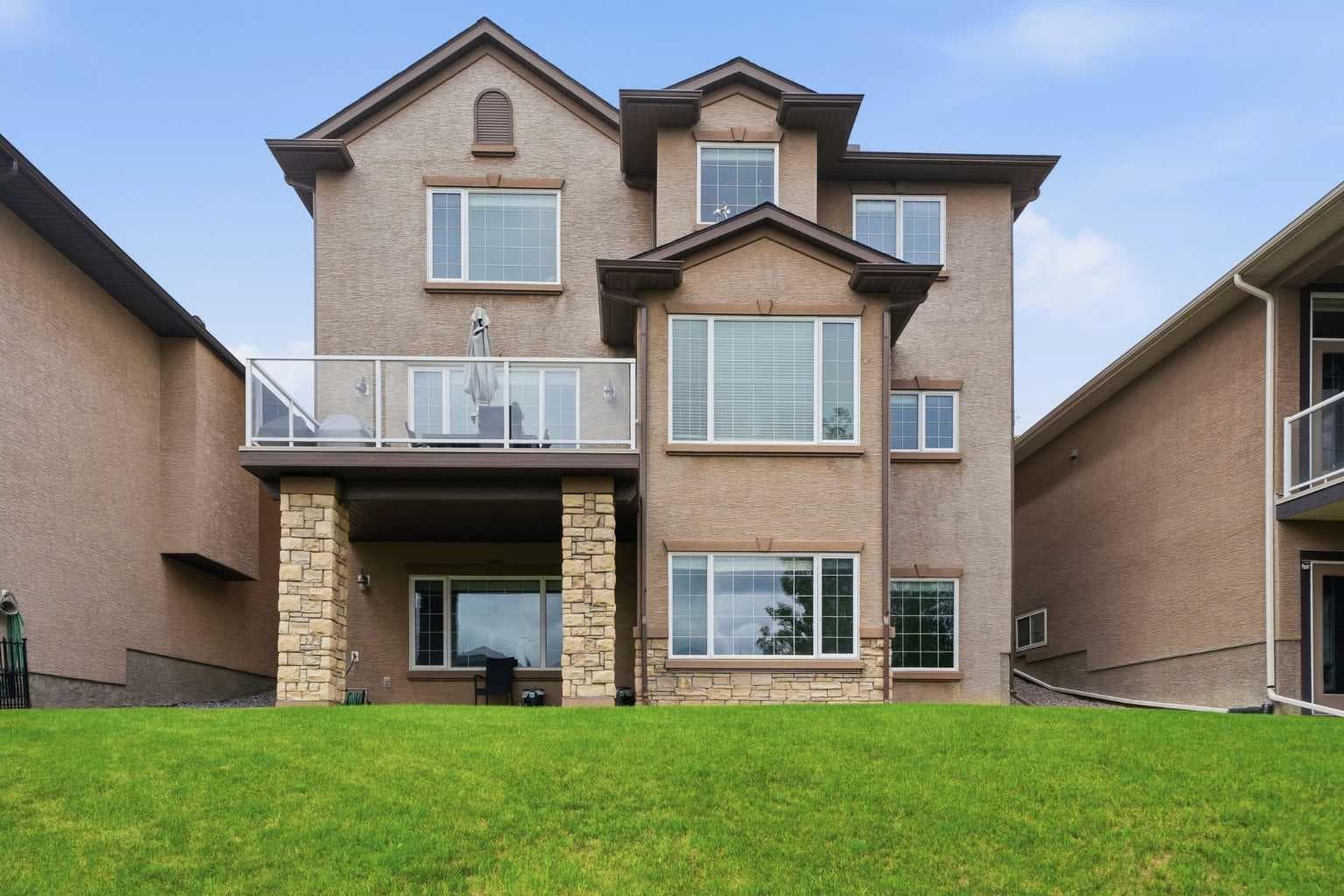 106 Panatella Crescent NW