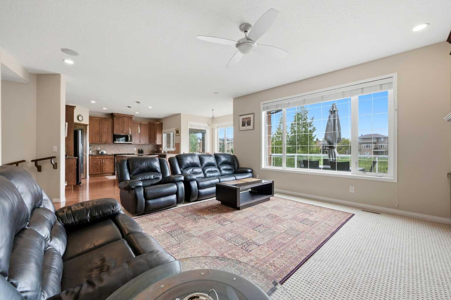 106 Panatella Crescent NW