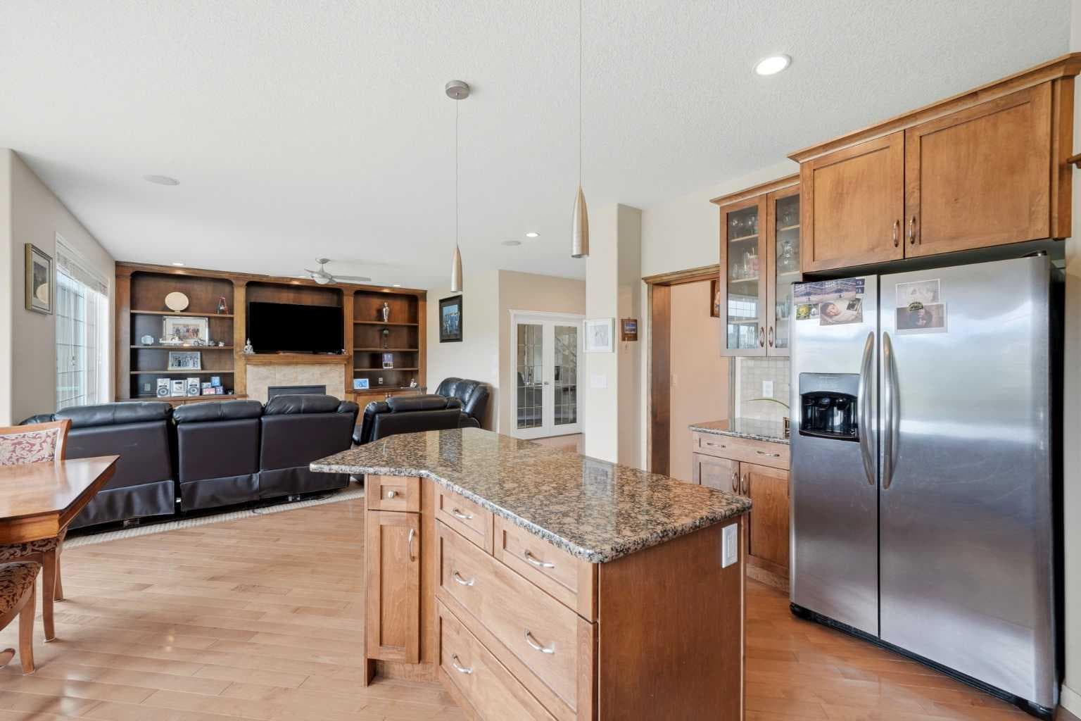 106 Panatella Crescent NW