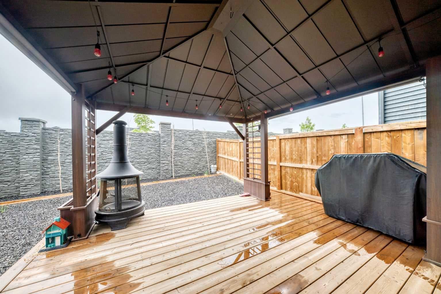 305 Edith Road NW