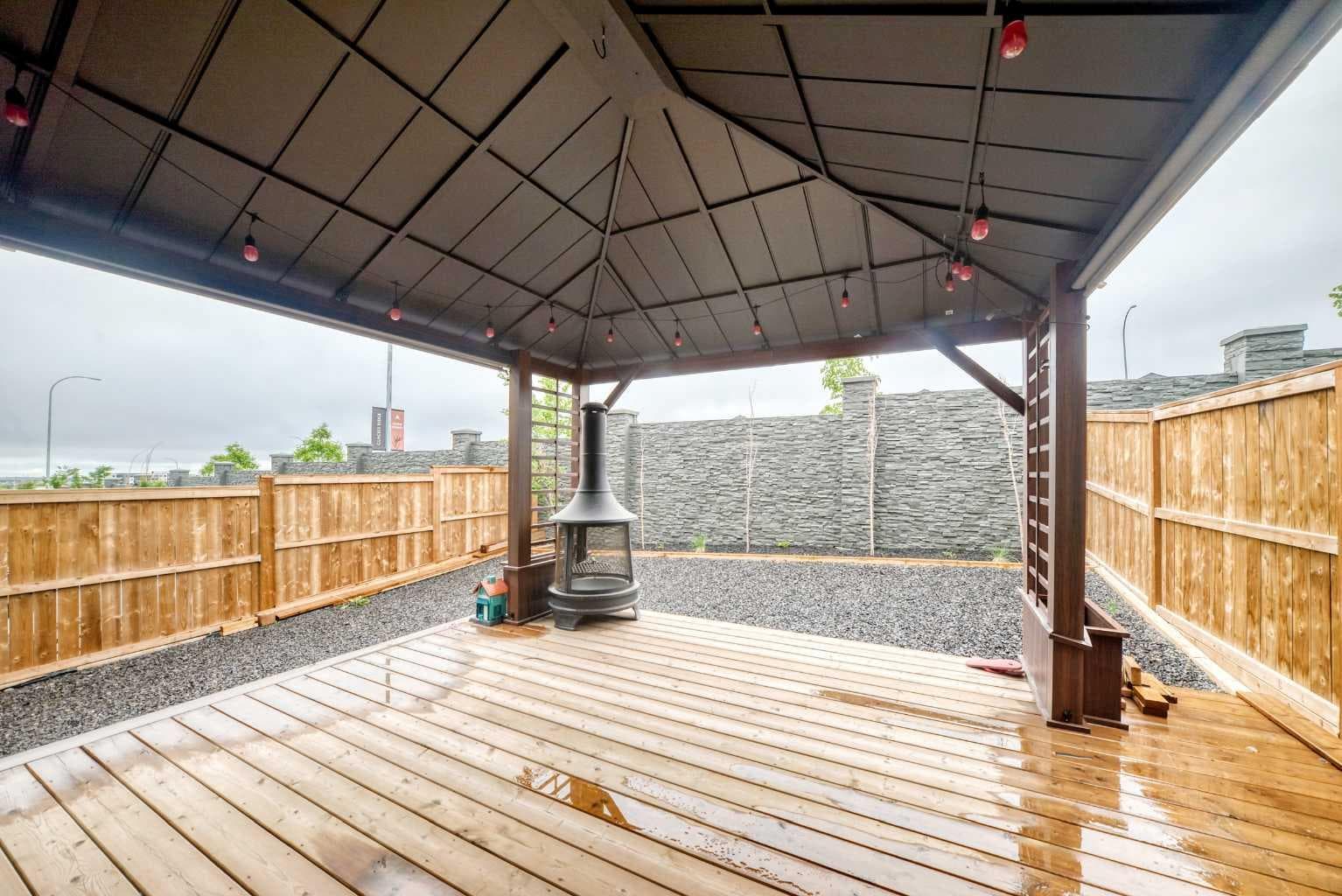 305 Edith Road NW