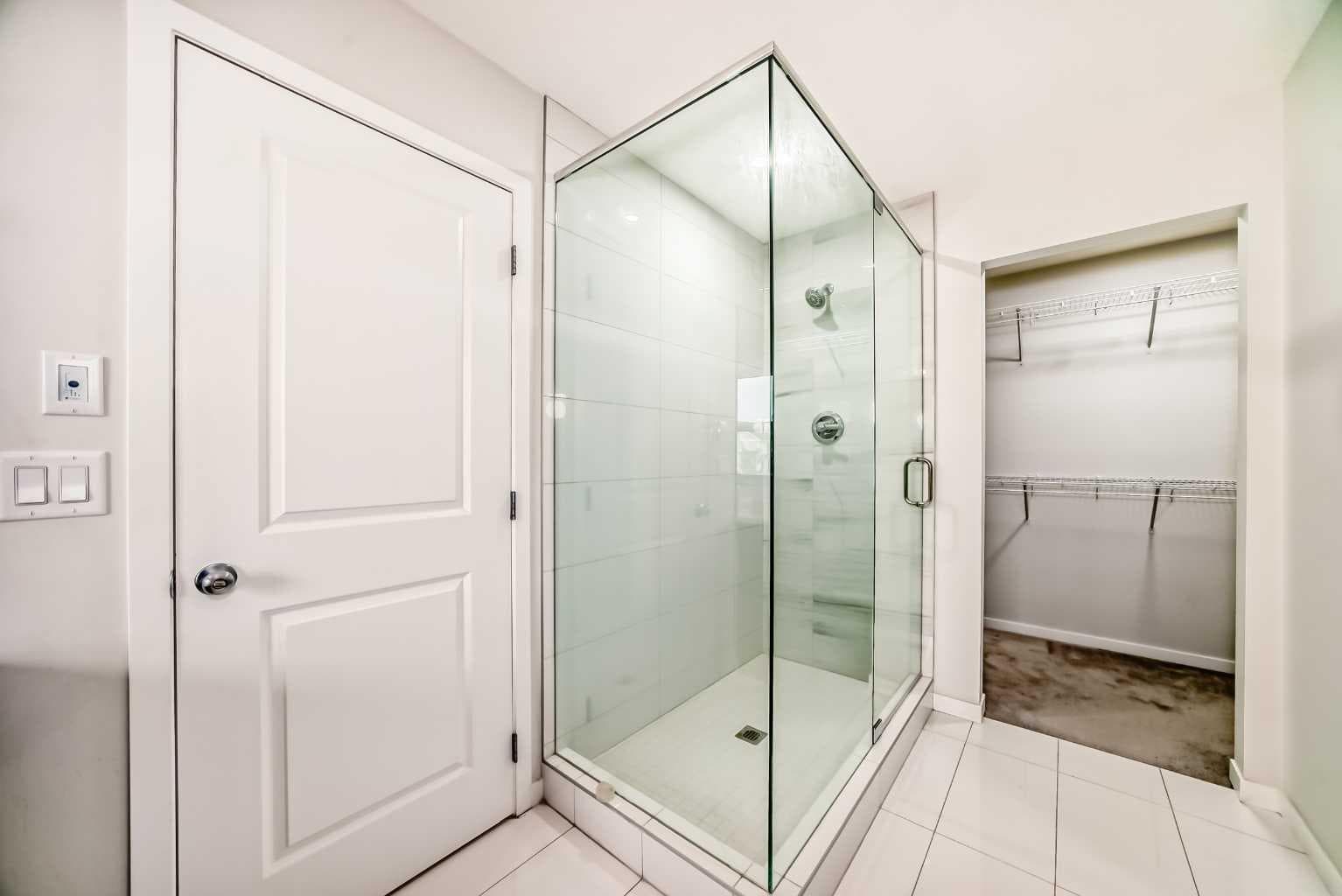 305 Edith Road NW