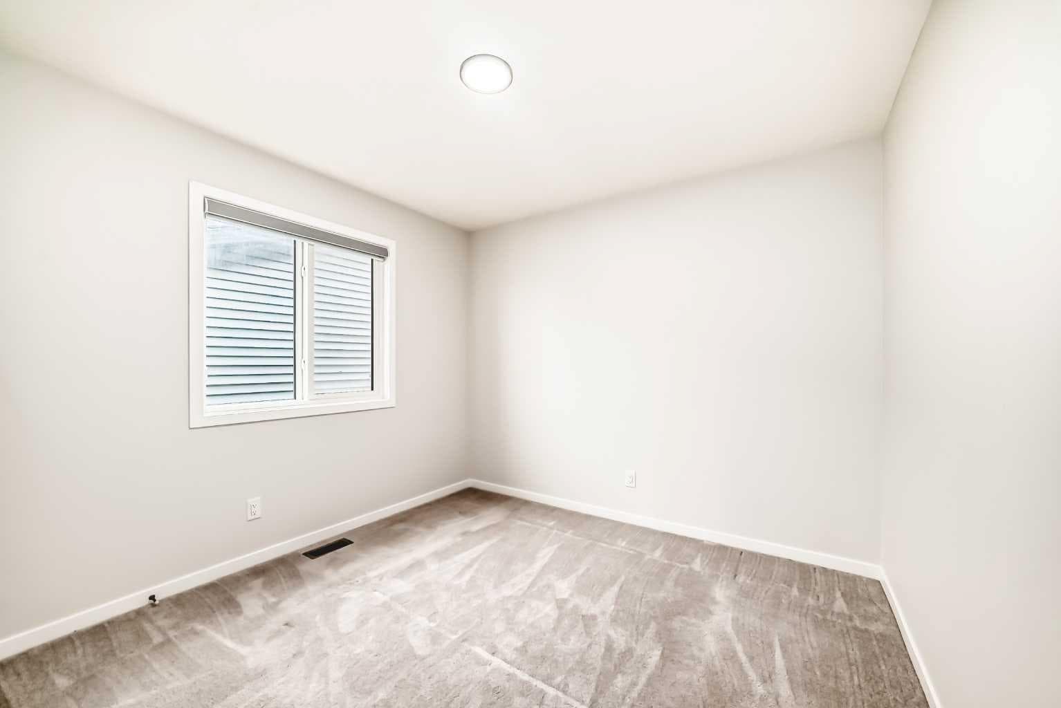 305 Edith Road NW