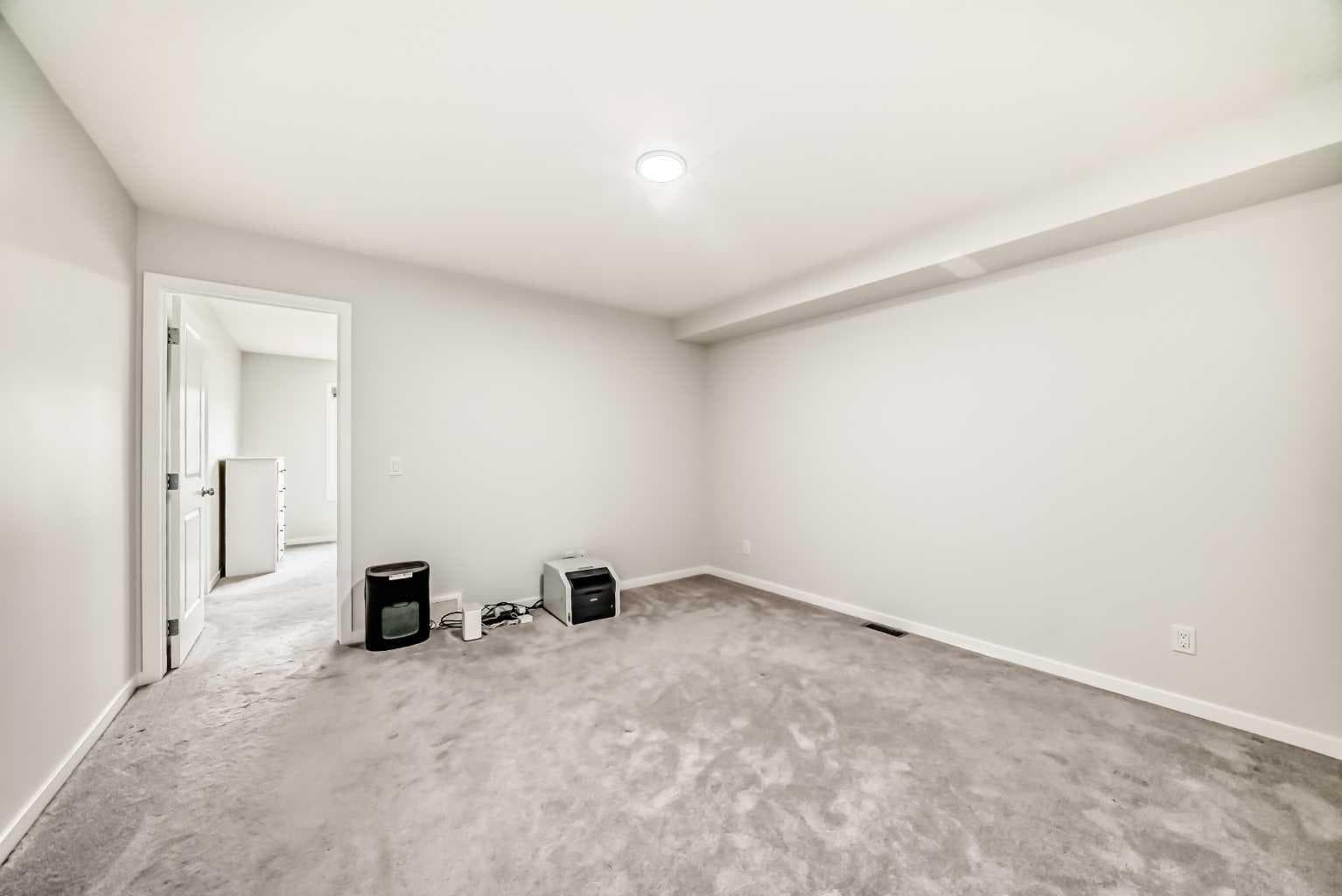 305 Edith Road NW