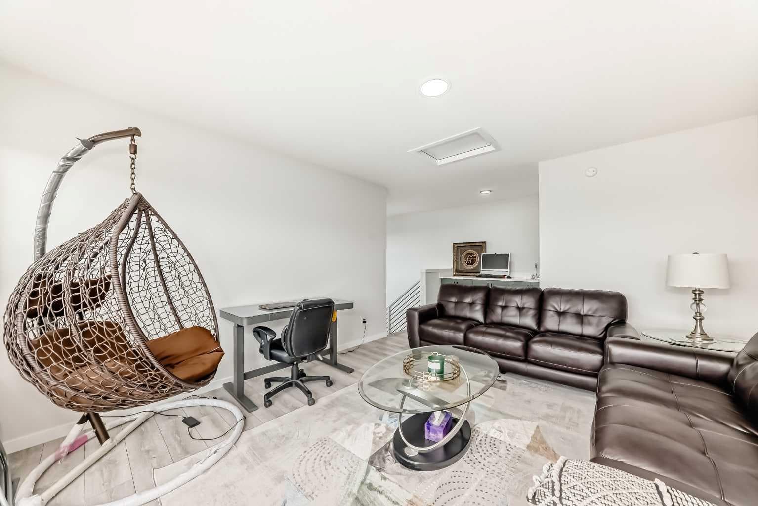 305 Edith Road NW