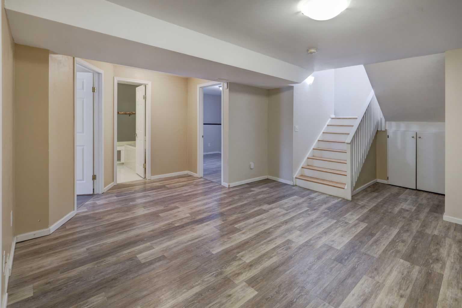 7 Canoe Close 