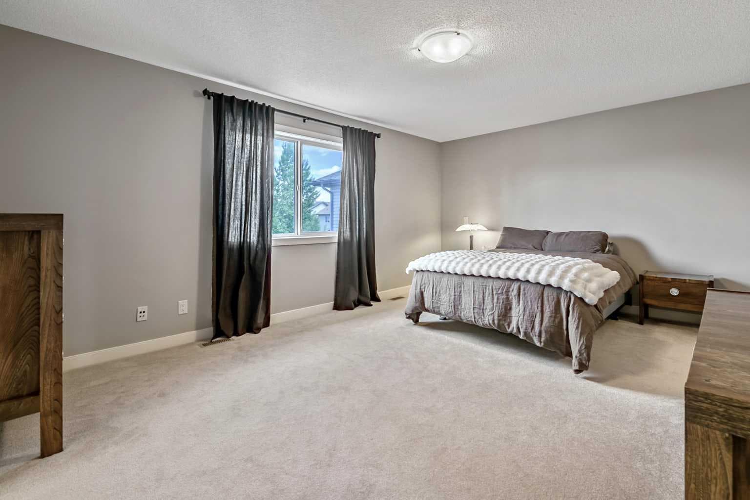 78 Cranberry Avenue SE