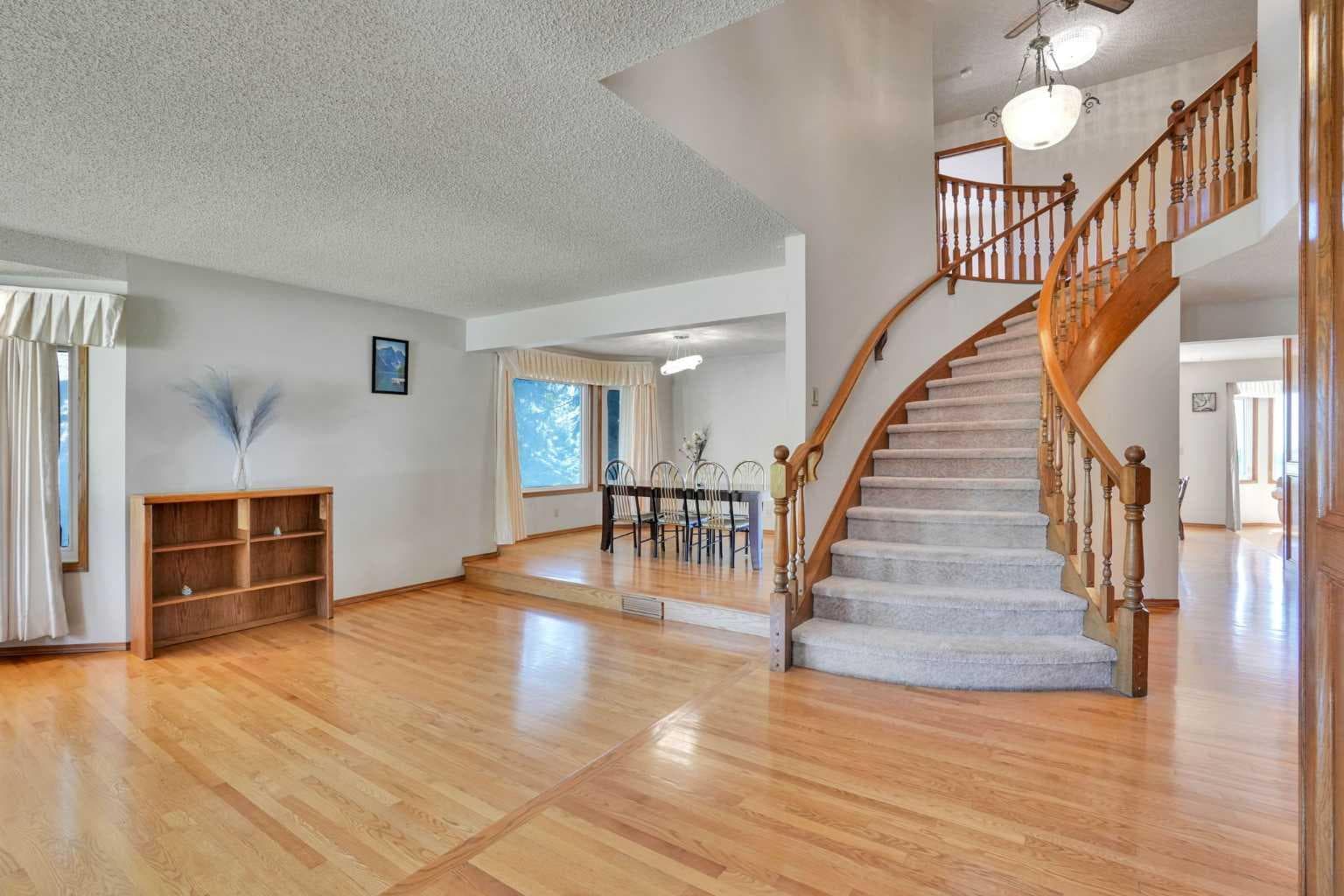 88 Edelweiss Drive NW
