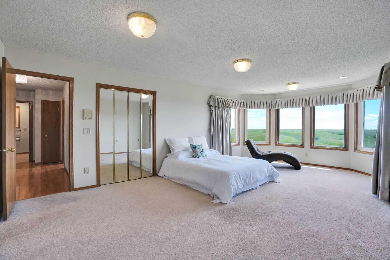 88 Edelweiss Drive NW