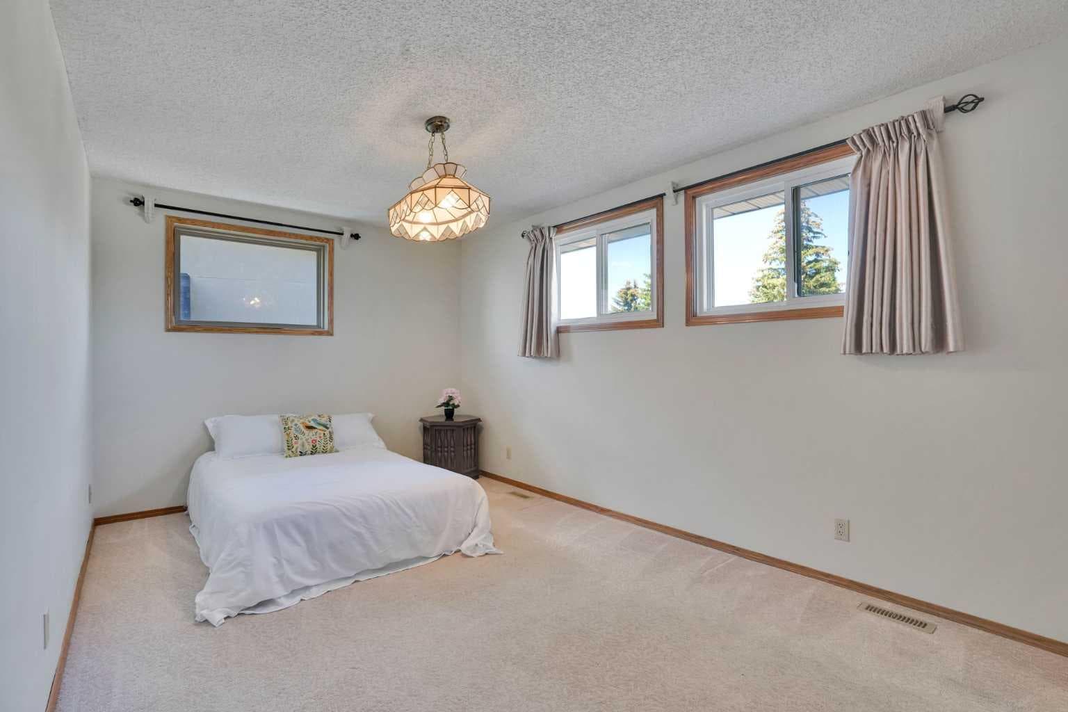 88 Edelweiss Drive NW