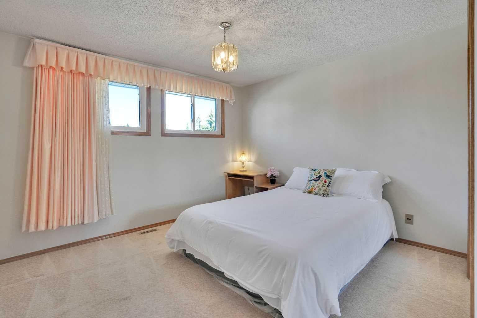 88 Edelweiss Drive NW
