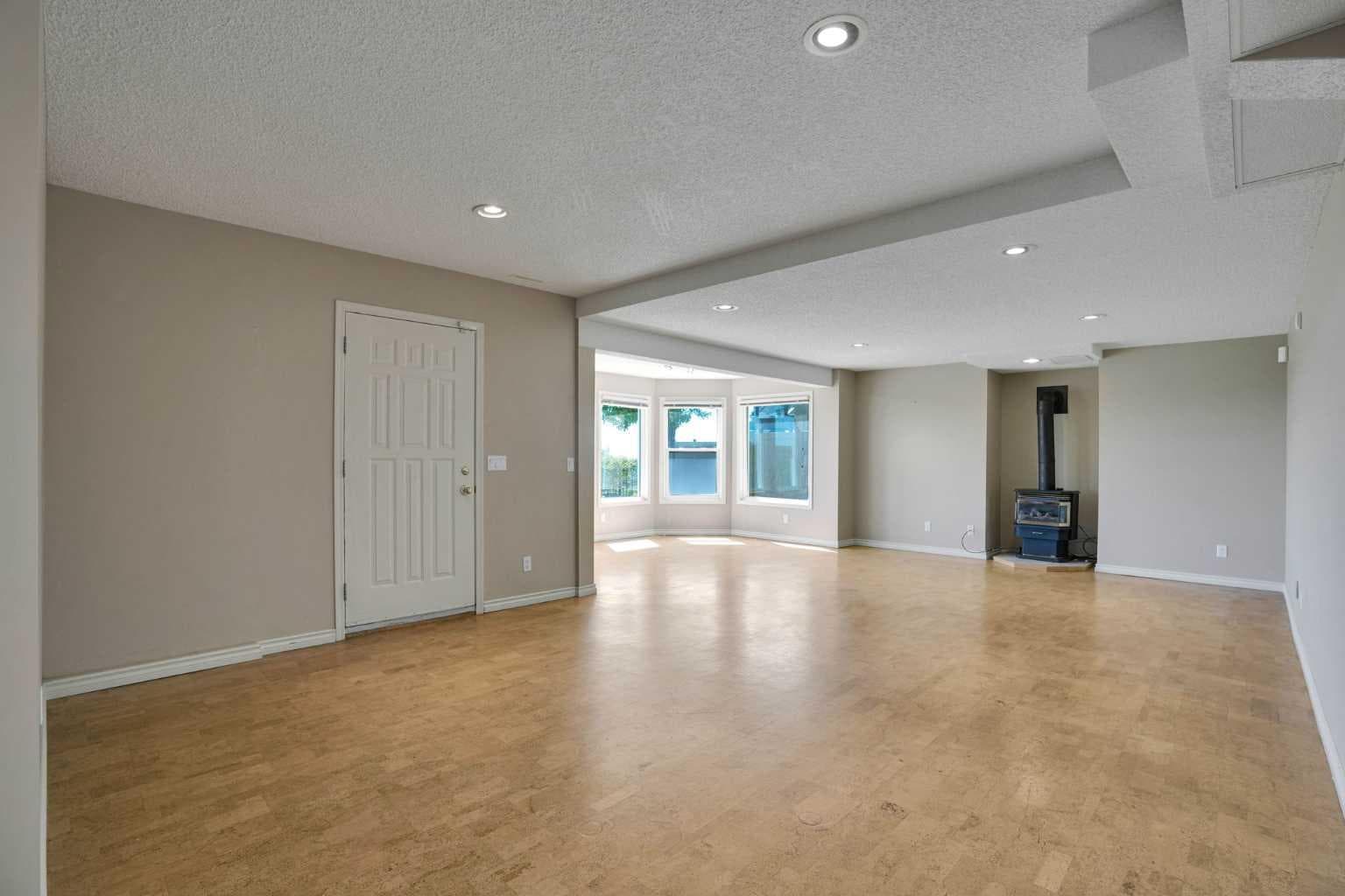 88 Edelweiss Drive NW
