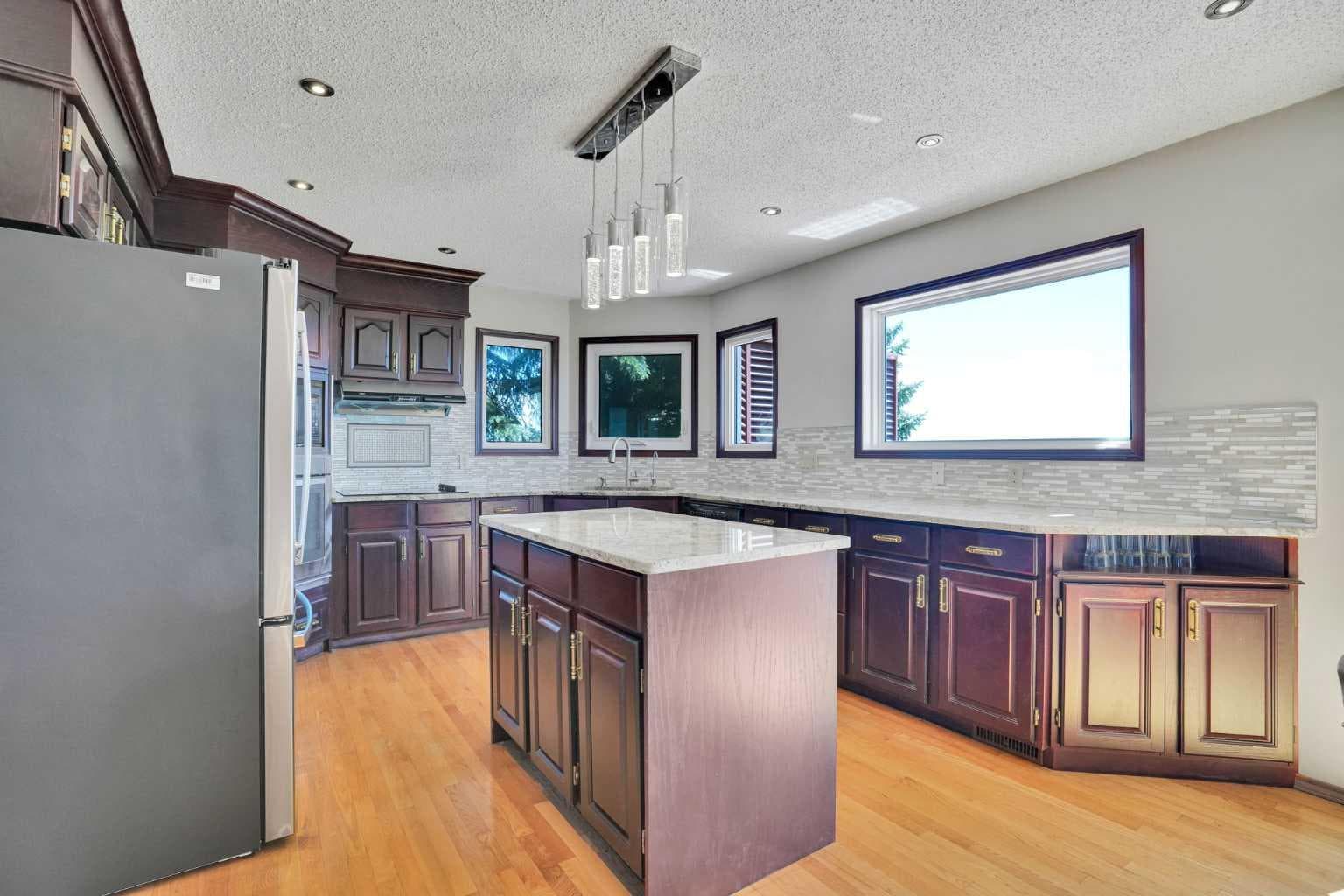 88 Edelweiss Drive NW