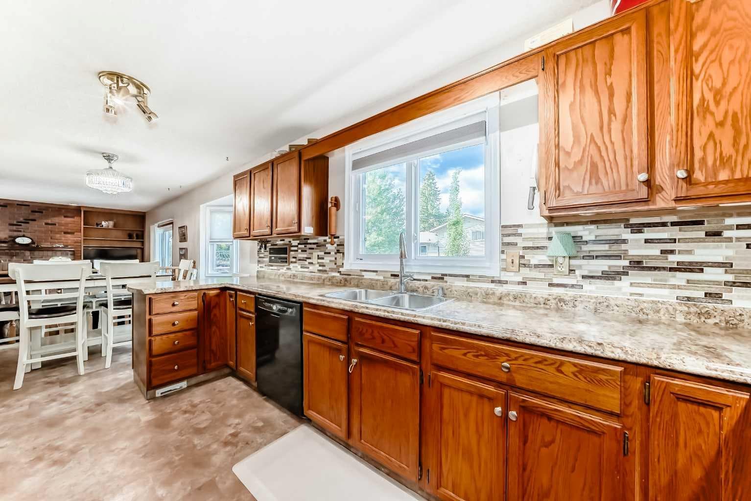 88 Castlefall Way NE