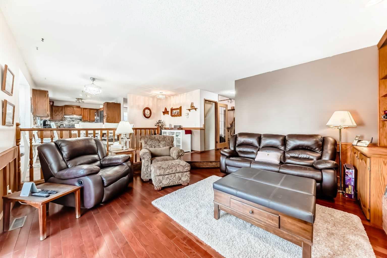 88 Castlefall Way NE