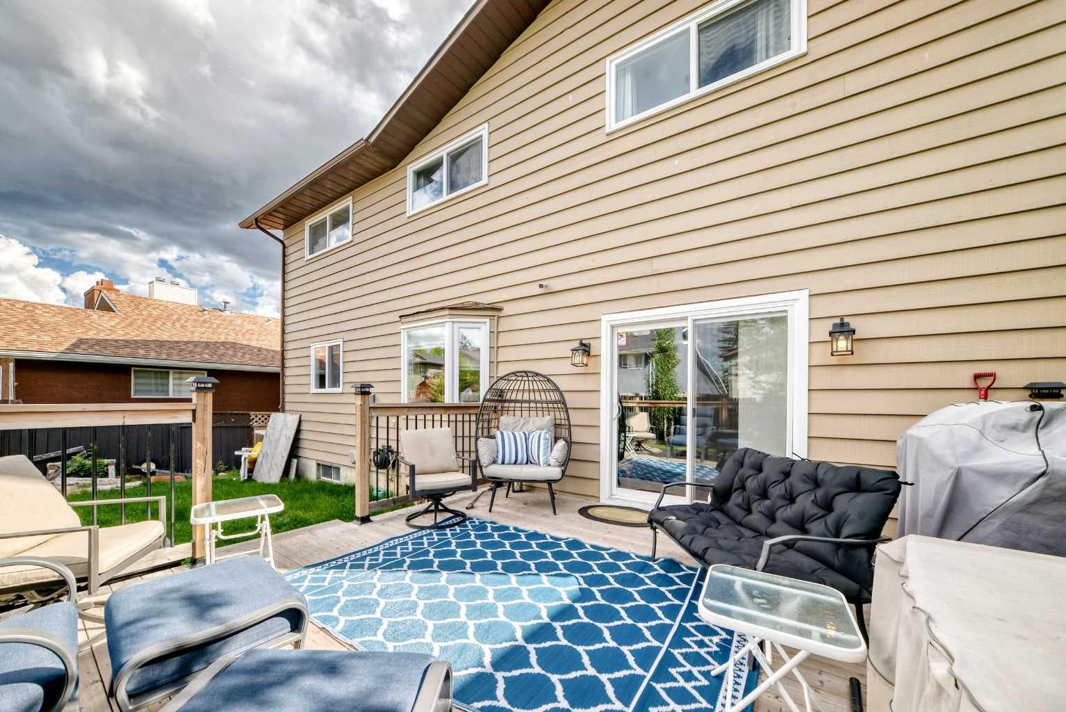 88 Castlefall Way NE