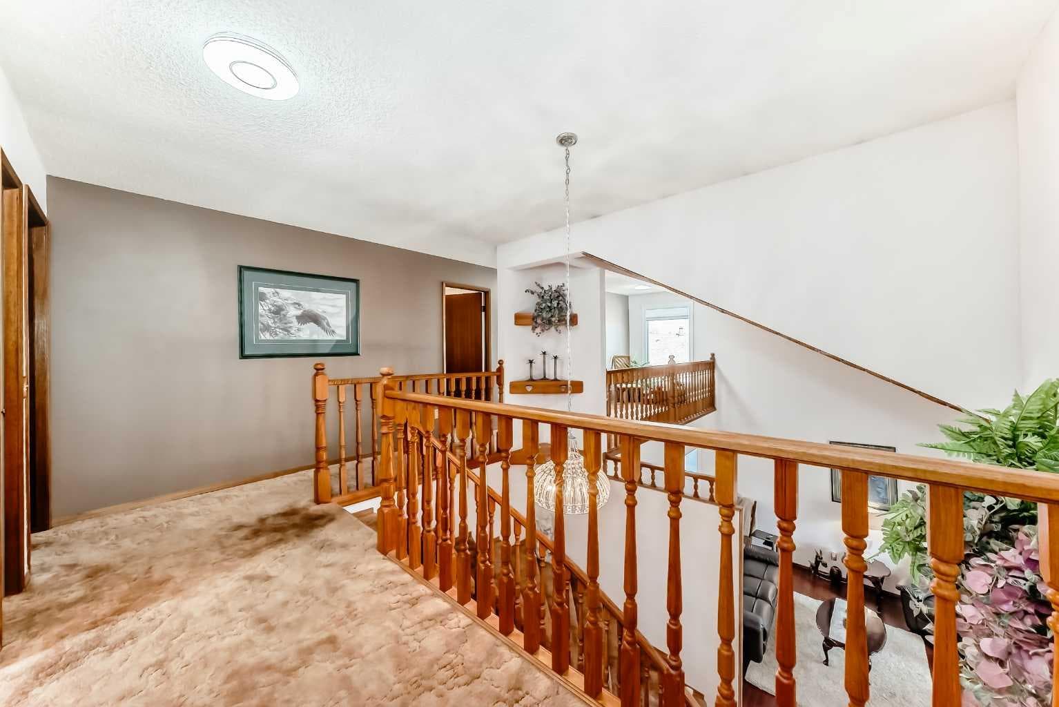 88 Castlefall Way NE