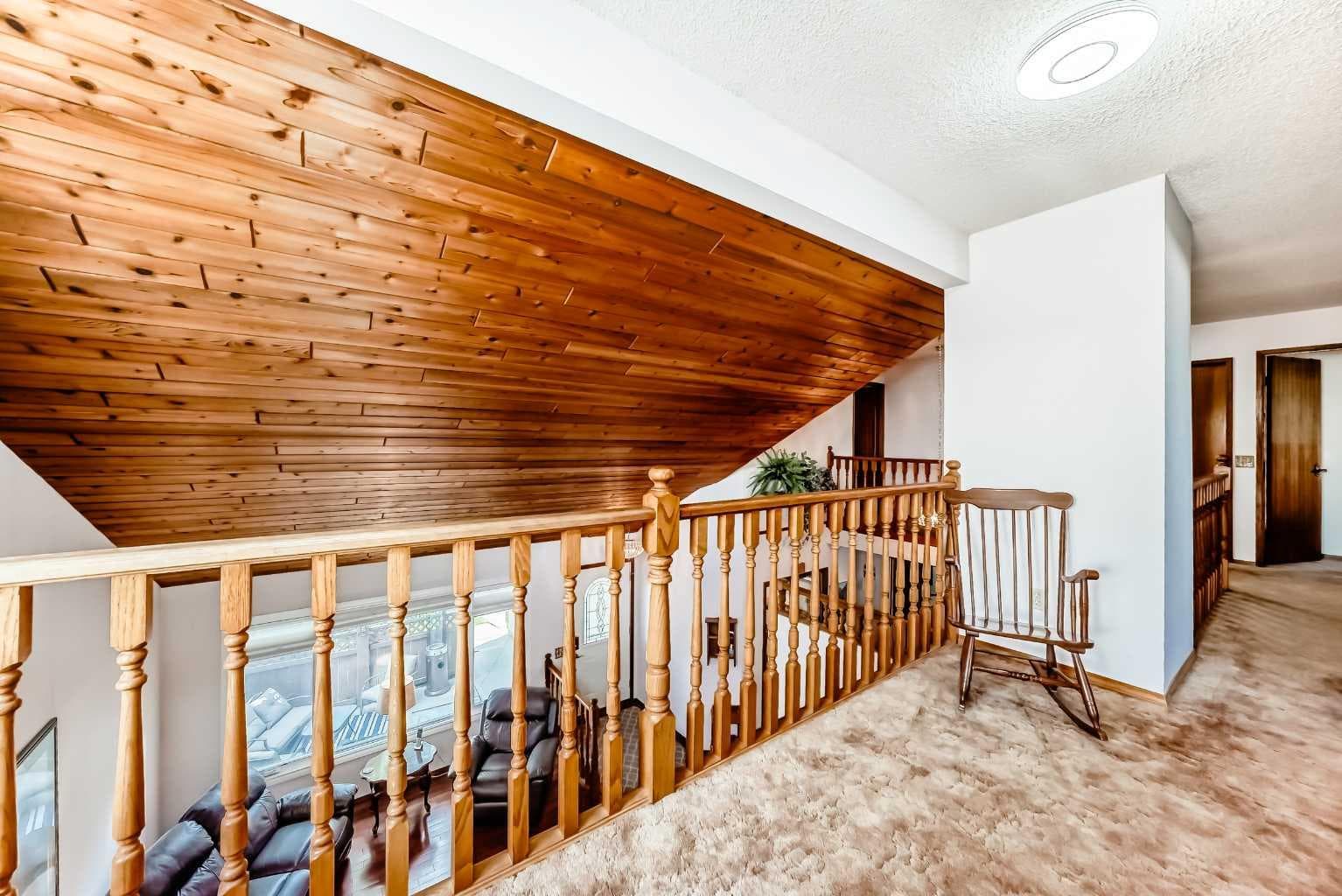 88 Castlefall Way NE