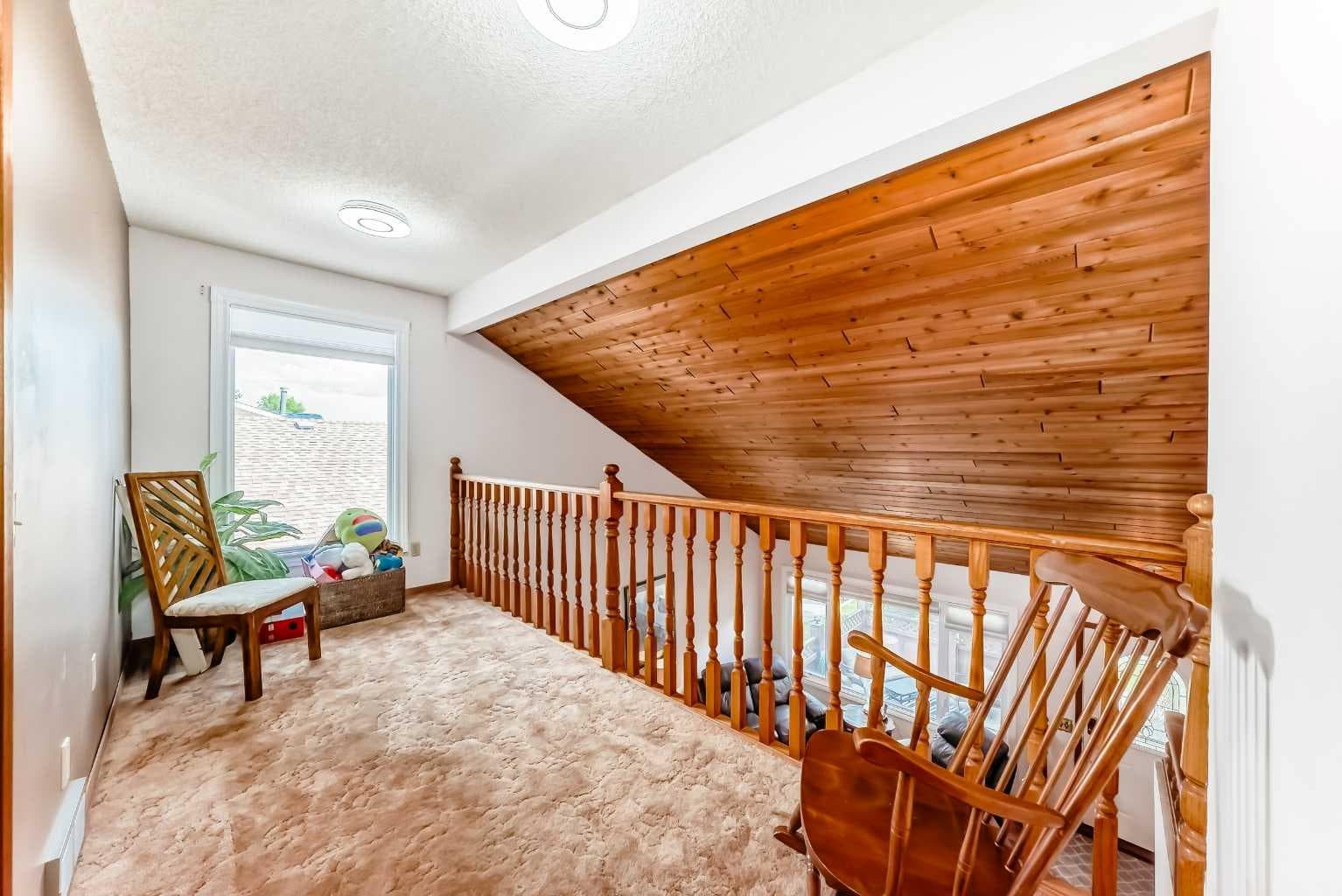 88 Castlefall Way NE