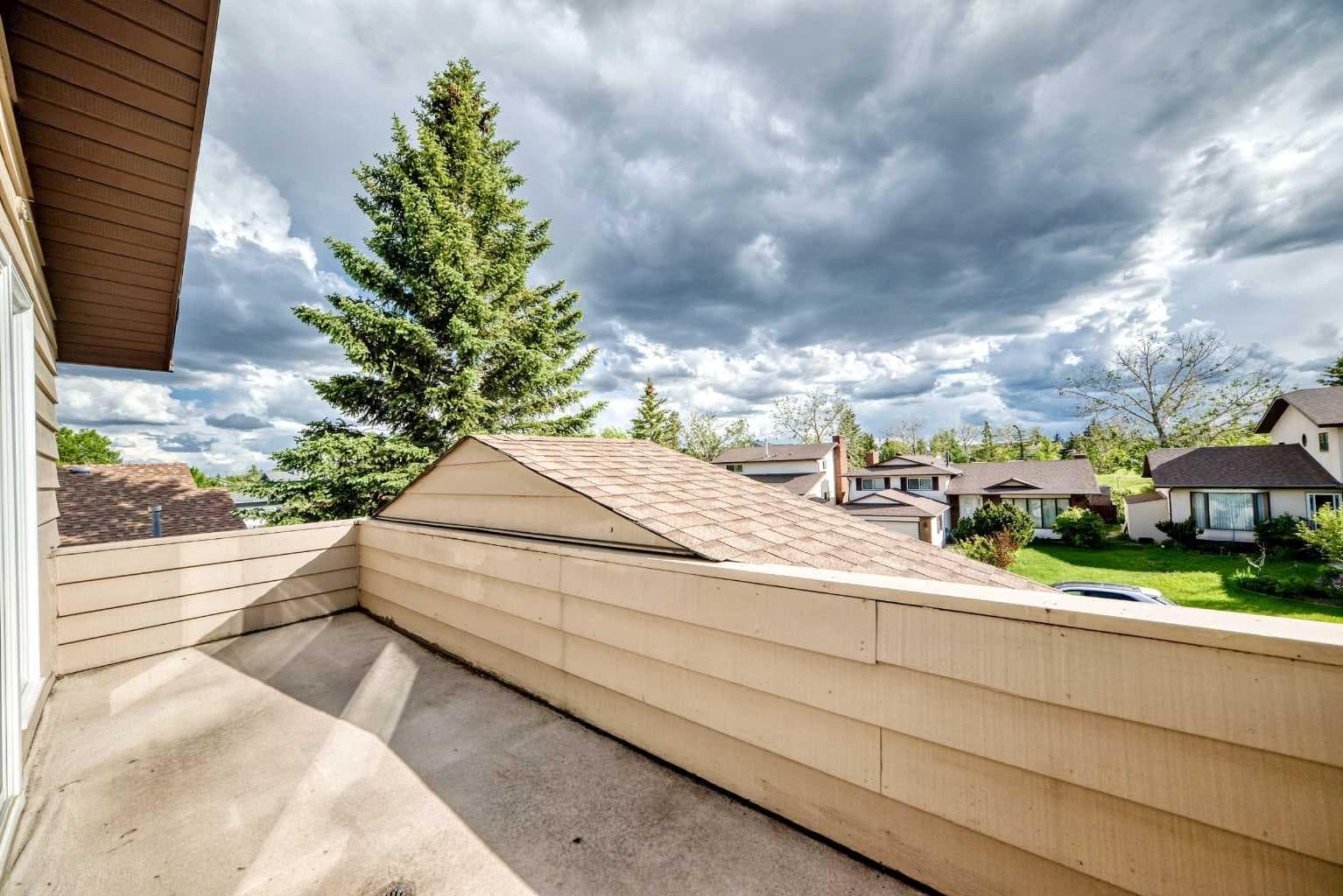 88 Castlefall Way NE