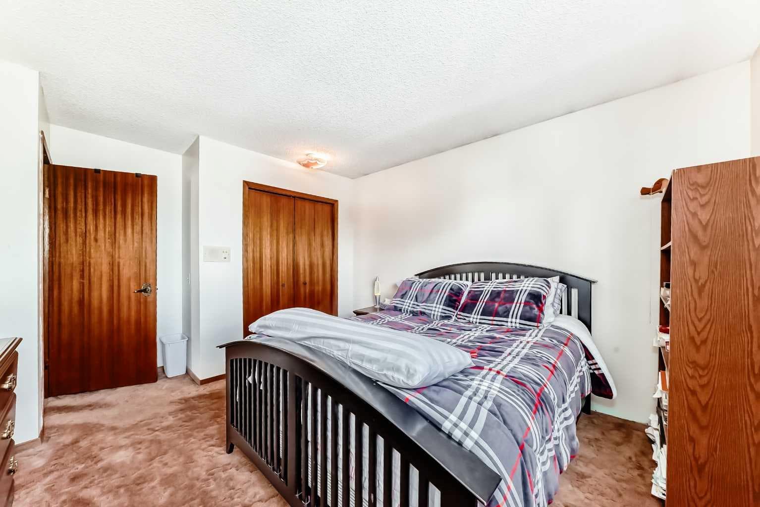 88 Castlefall Way NE