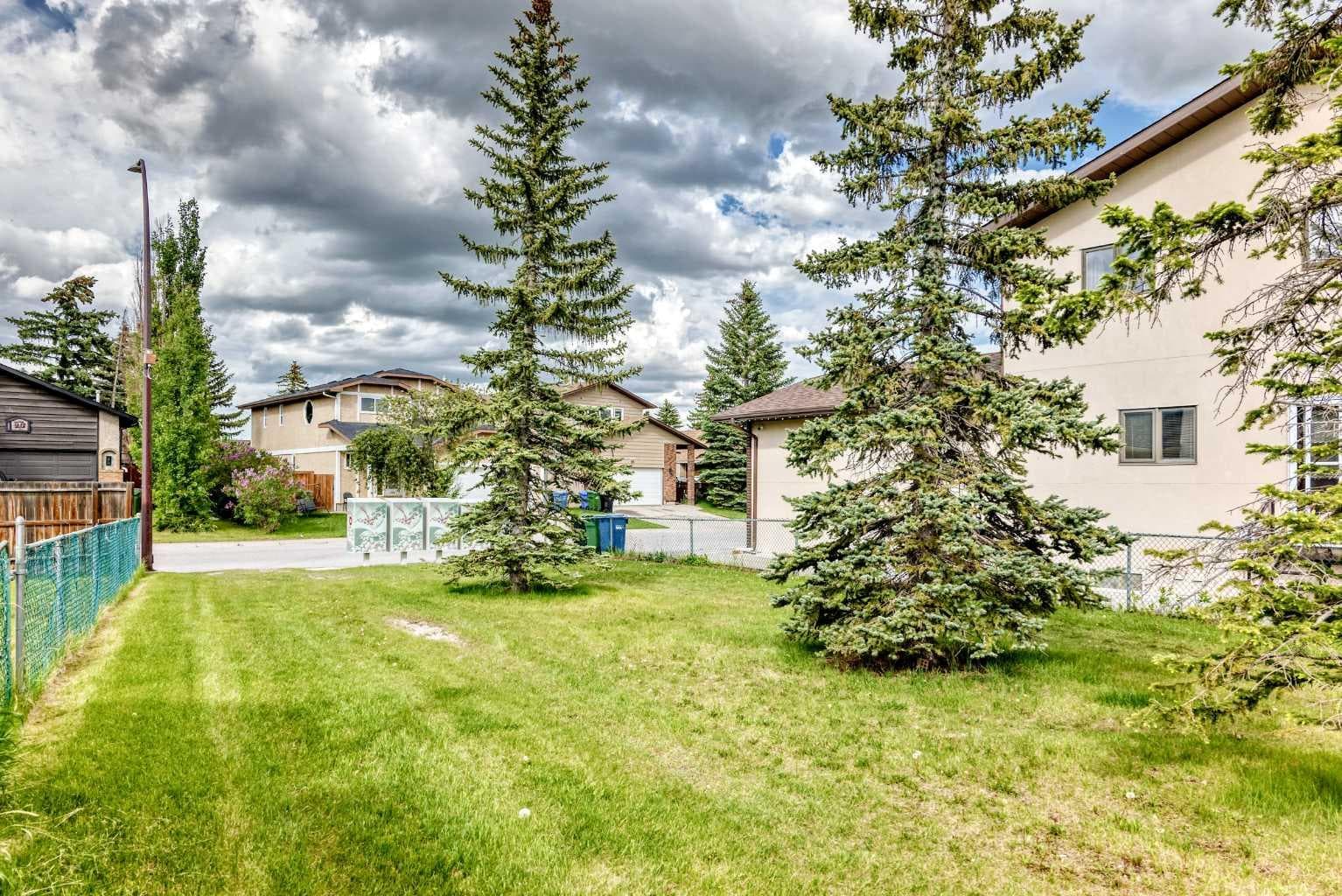 88 Castlefall Way NE